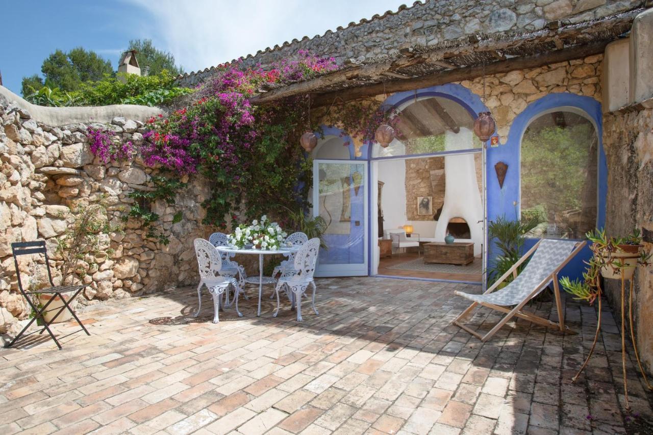 Sitges Hill Retreats-Masia Nur 22 Bedrooms Divided Over 9 Houses For Max 44 Guests Каниелес Екстериор снимка