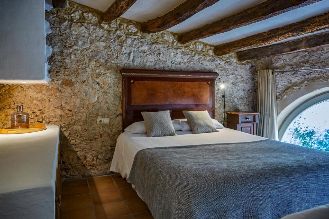 Sitges Hill Retreats-Masia Nur 22 Bedrooms Divided Over 9 Houses For Max 44 Guests Каниелес Екстериор снимка