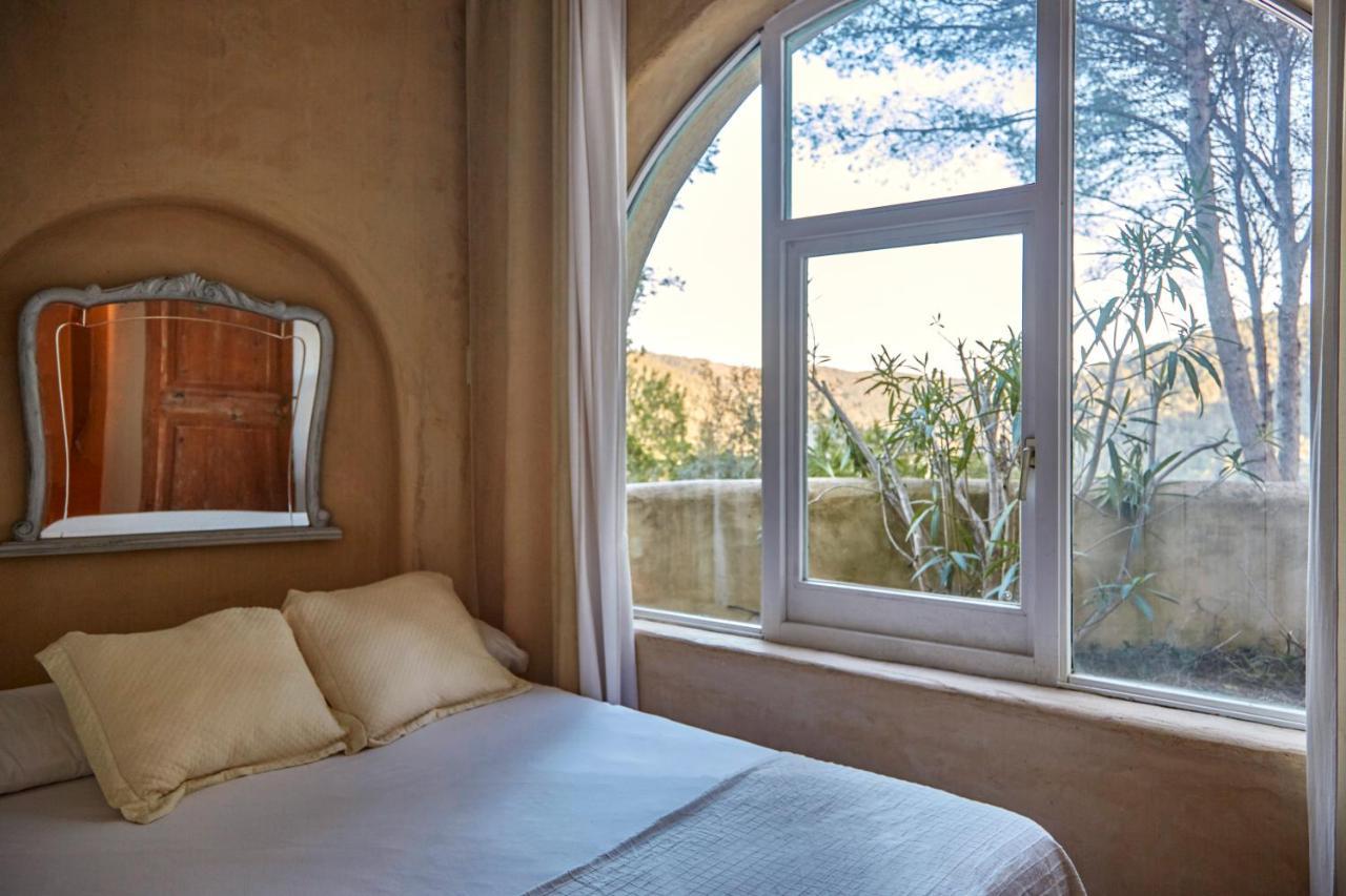 Sitges Hill Retreats-Masia Nur 22 Bedrooms Divided Over 9 Houses For Max 44 Guests Каниелес Екстериор снимка