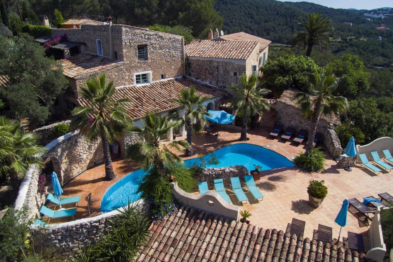 Sitges Hill Retreats-Masia Nur 22 Bedrooms Divided Over 9 Houses For Max 44 Guests Каниелес Екстериор снимка